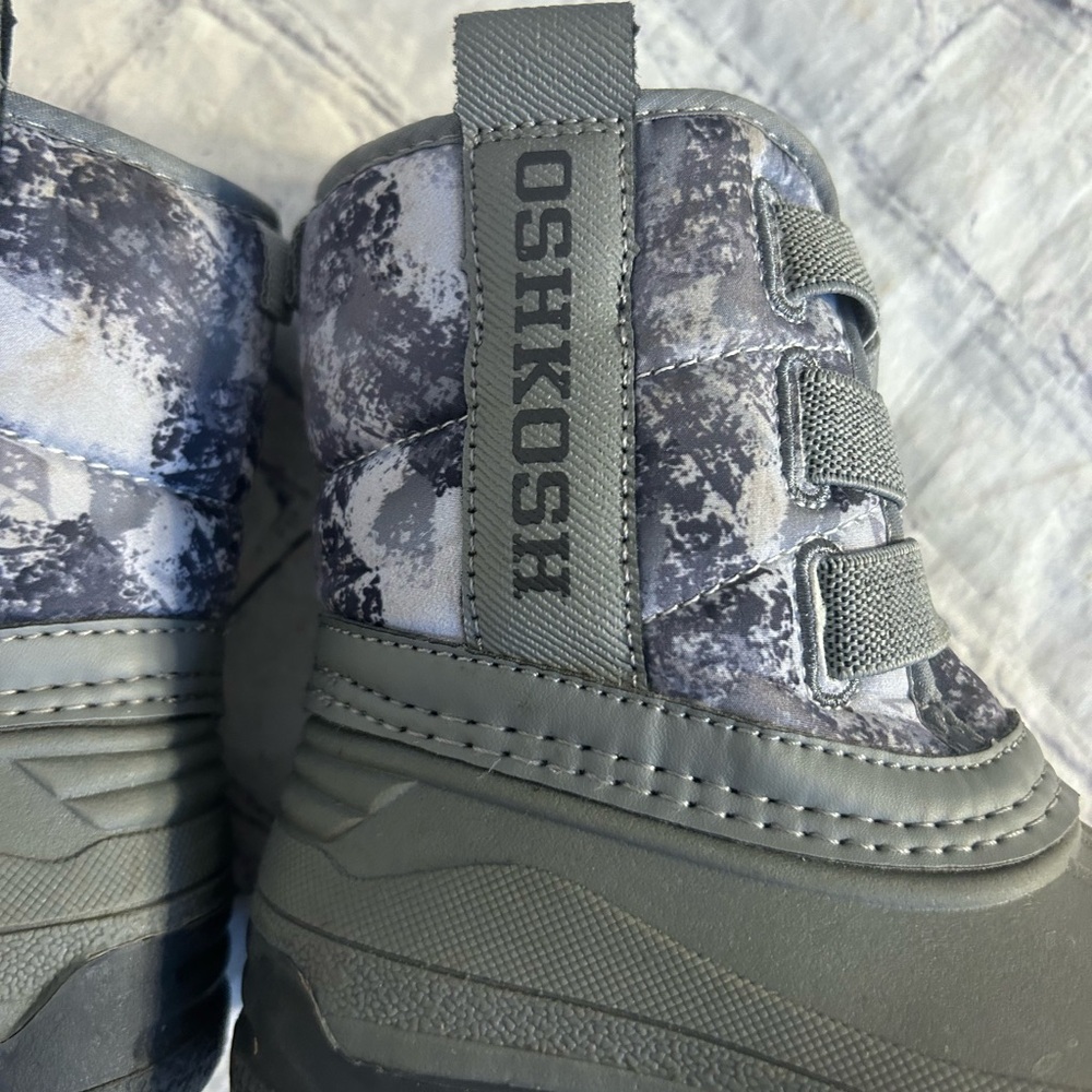 OSHKOSH B’GOSH TODDLER BOYS IVAN GREY CAMO SNOW BOOTS HOOK N LOOP SIZE 5M - Picture 6 of 9